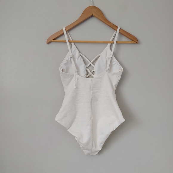 Dippin Daisys Bliss One Piece Swimsuit Criss Cross Size Small White Dove - Picture 4 of 16